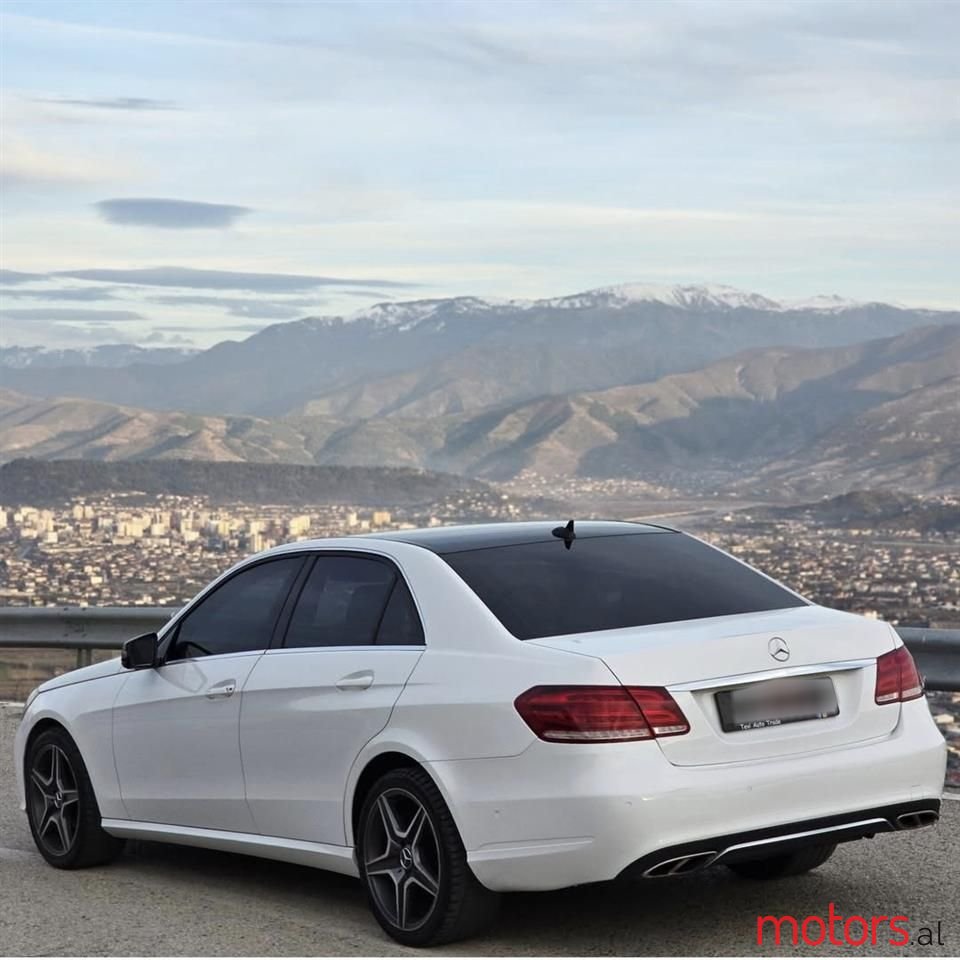 2014' Mercedes-Benz E 220 photo #3