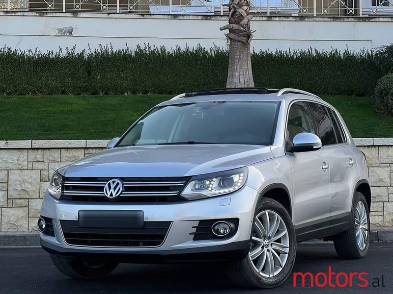 2012' Volkswagen Tiguan photo #1