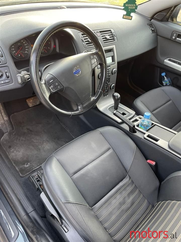 2009' Volvo V50 photo #2