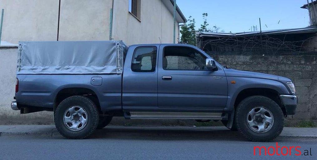 1999' Toyota Hilux photo #1
