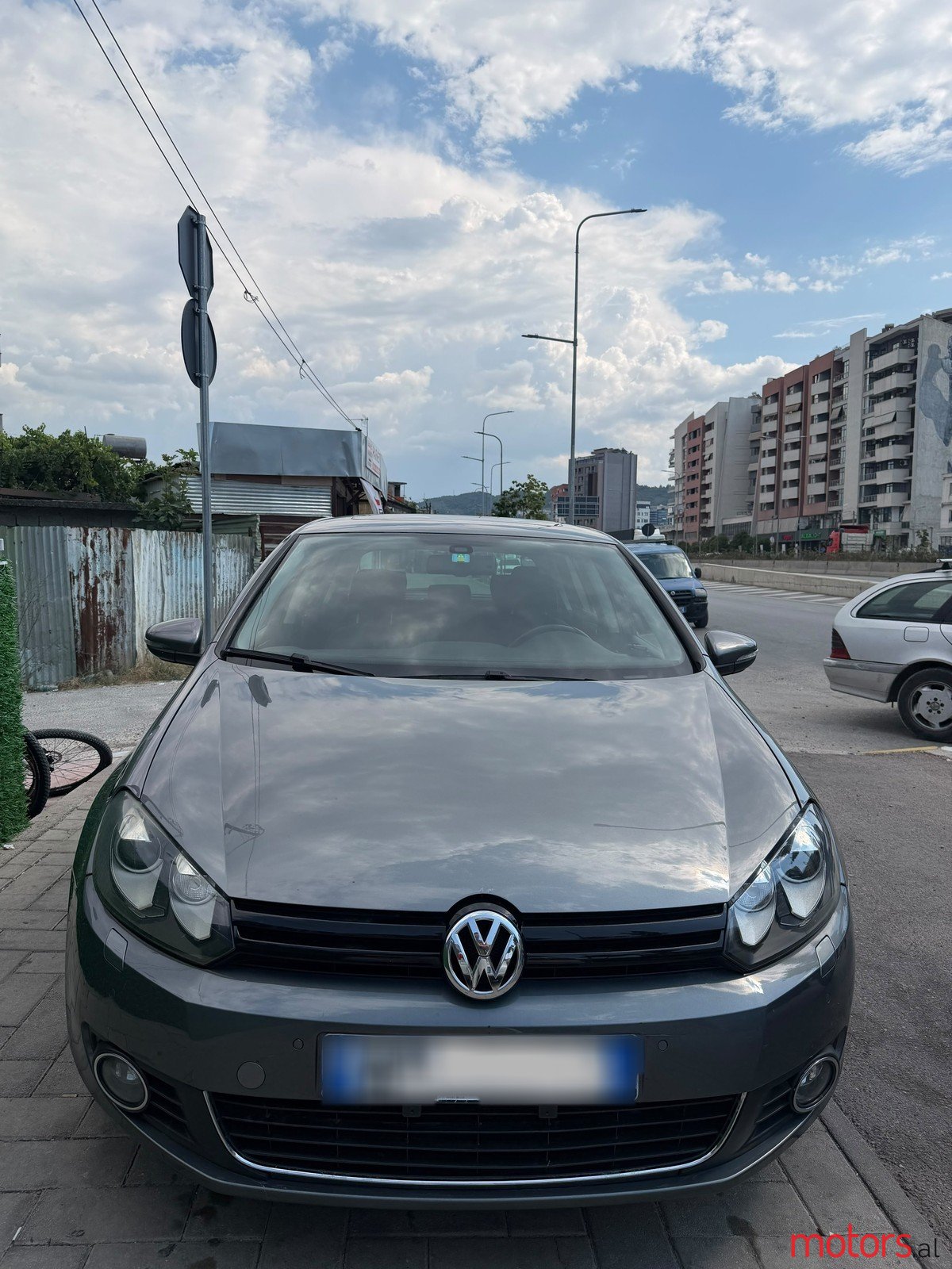 2010' Volkswagen Golf photo #2