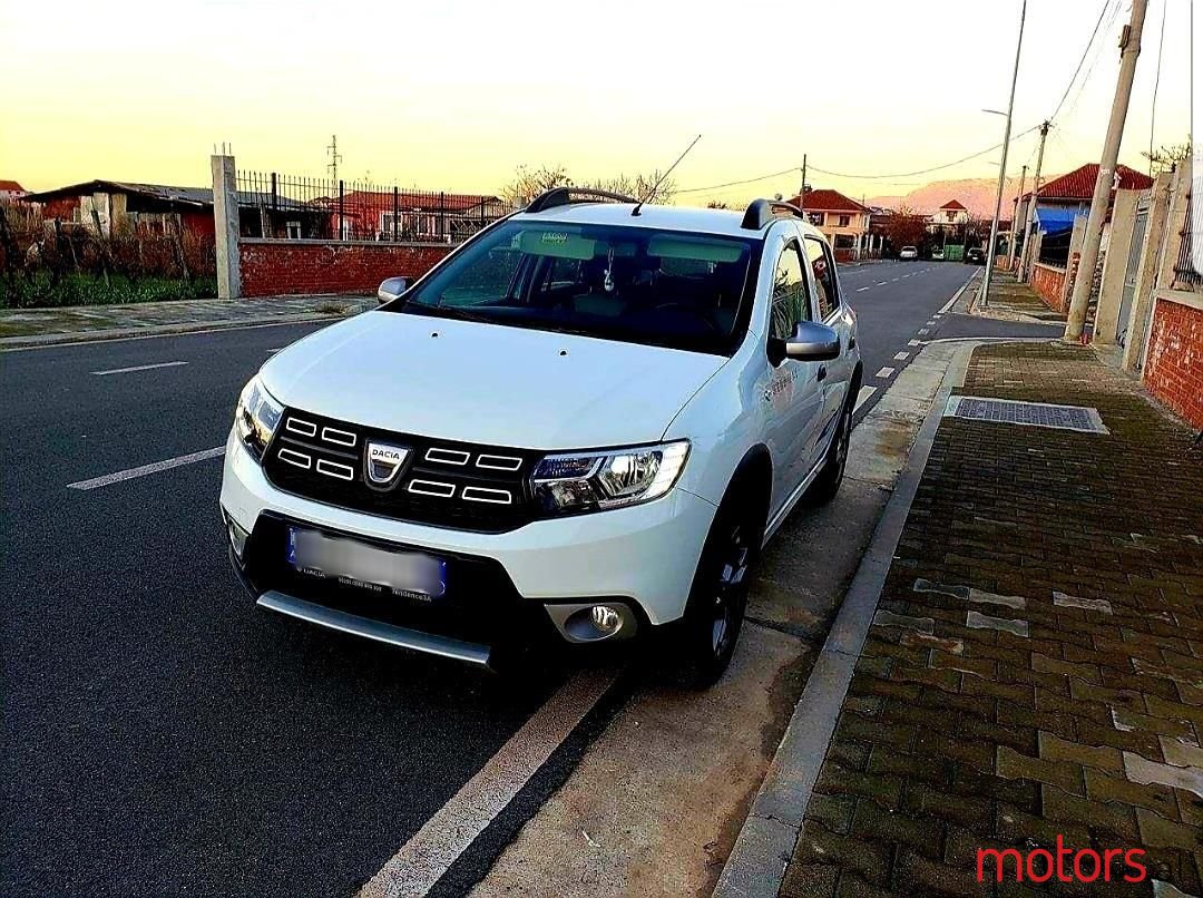 2017' Dacia Sandero photo #1