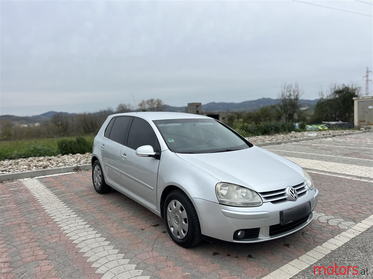 2008' Volkswagen Golf photo #5