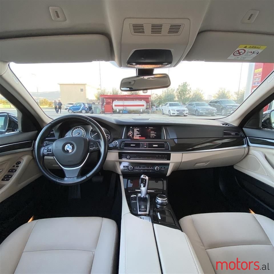 2017' BMW 520 photo #6