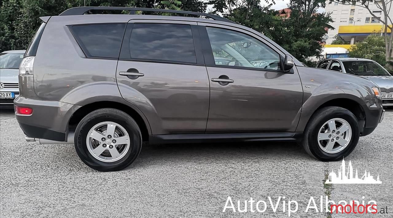 2013' Mitsubishi Outlander photo #5