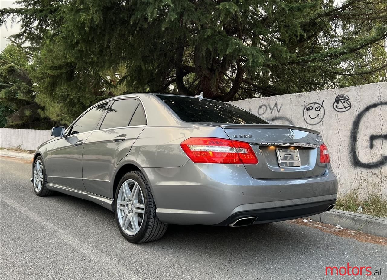 2011' Mercedes-Benz E 350 photo #2