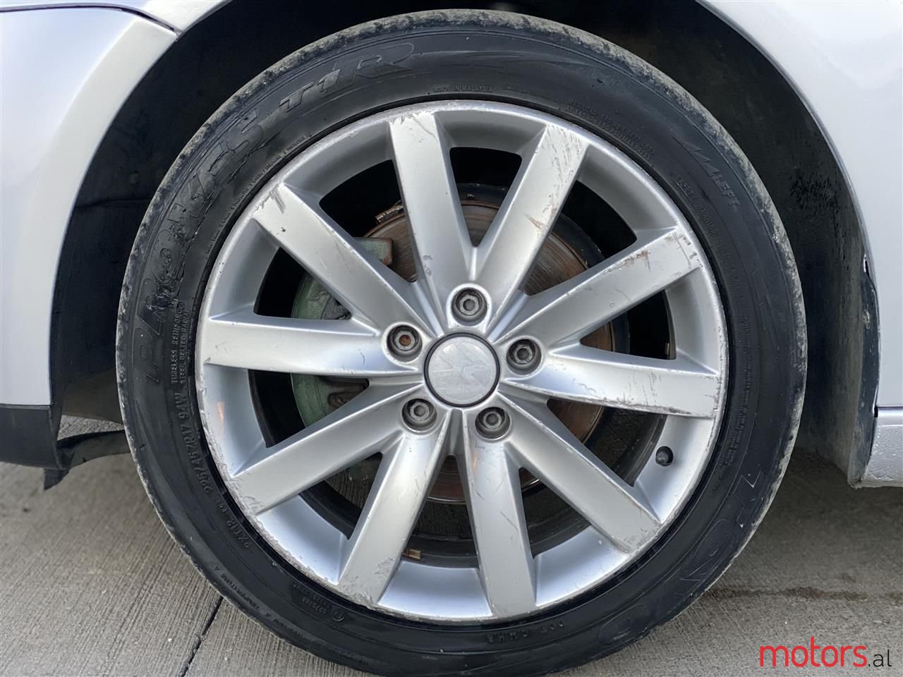 2004' Volkswagen Golf photo #5