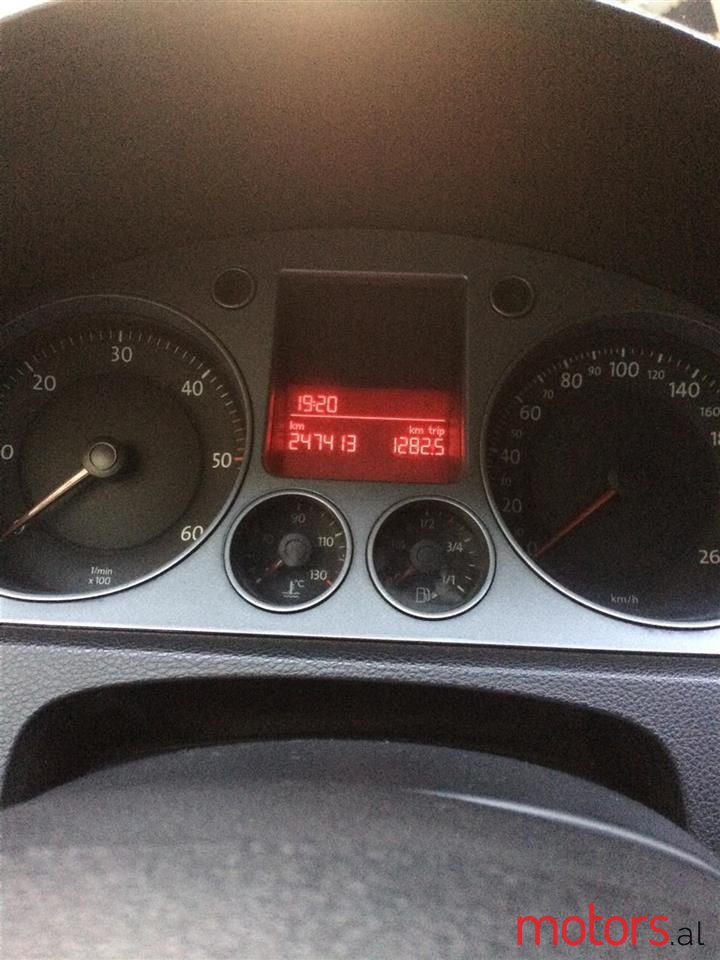 2006' Volkswagen Passat photo #4