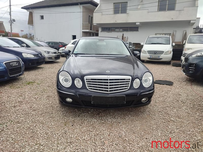 2009' Mercedes-Benz E 200 photo #3