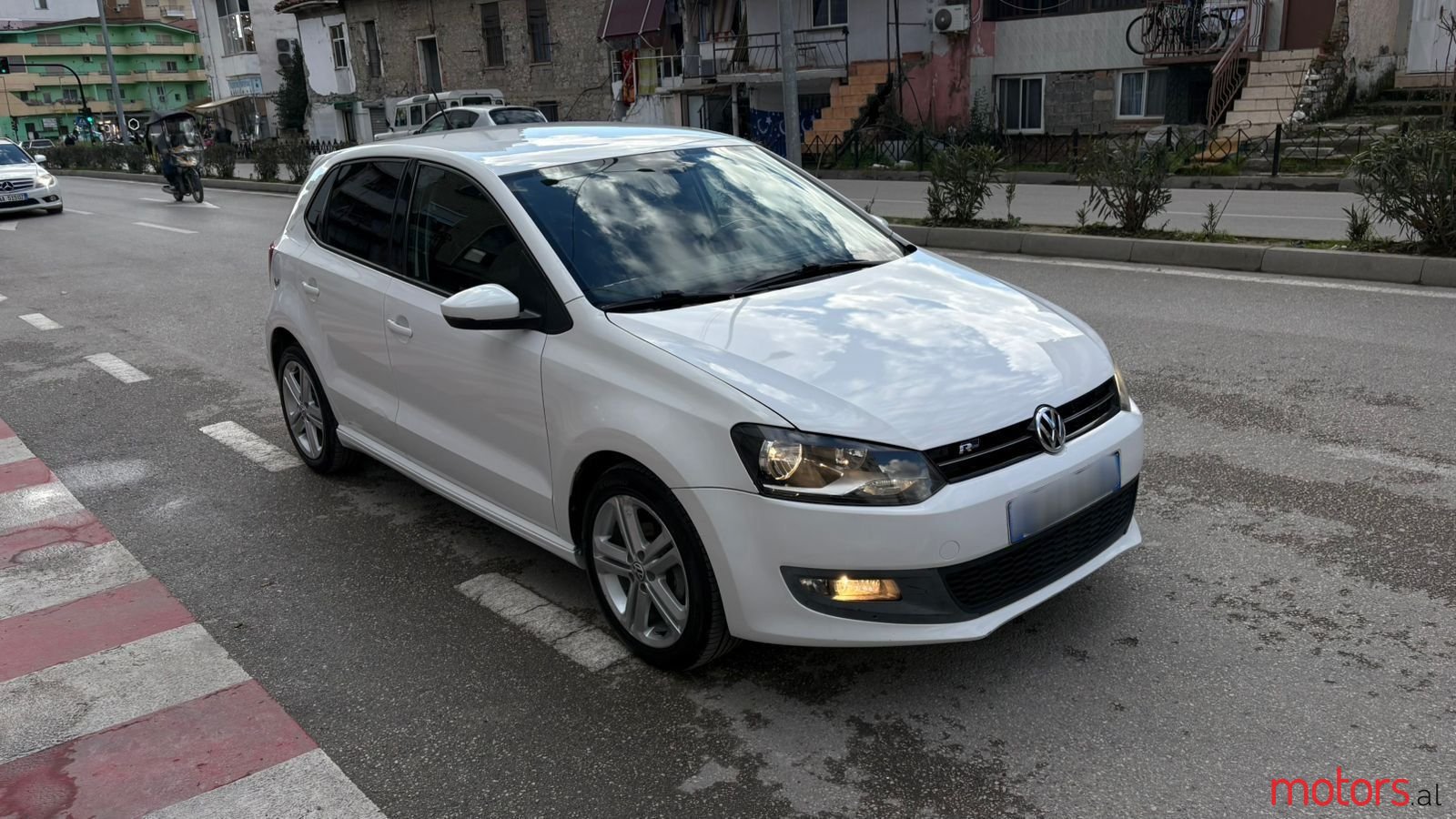 2012' Volkswagen Polo photo #1