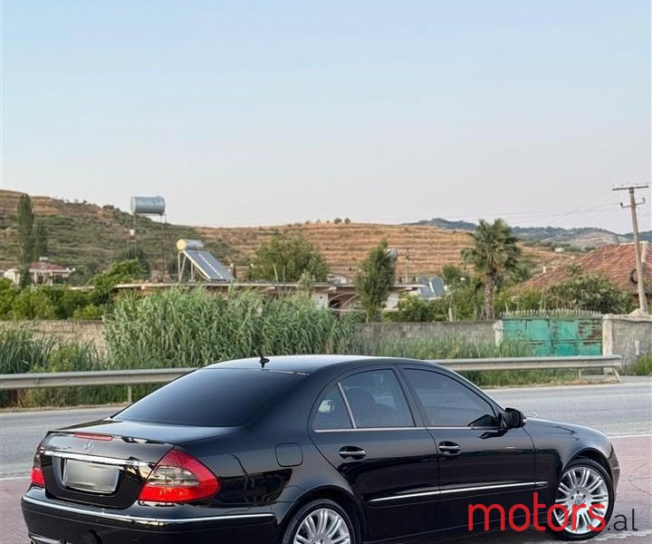2008' Mercedes-Benz E 320 photo #6