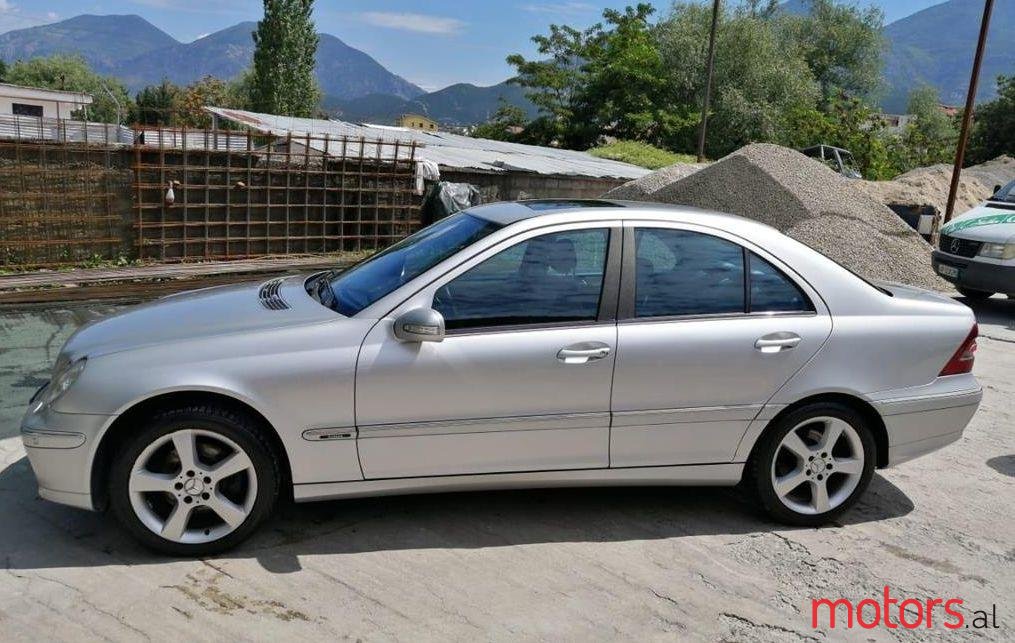 2005' Mercedes-Benz C 270 photo #1