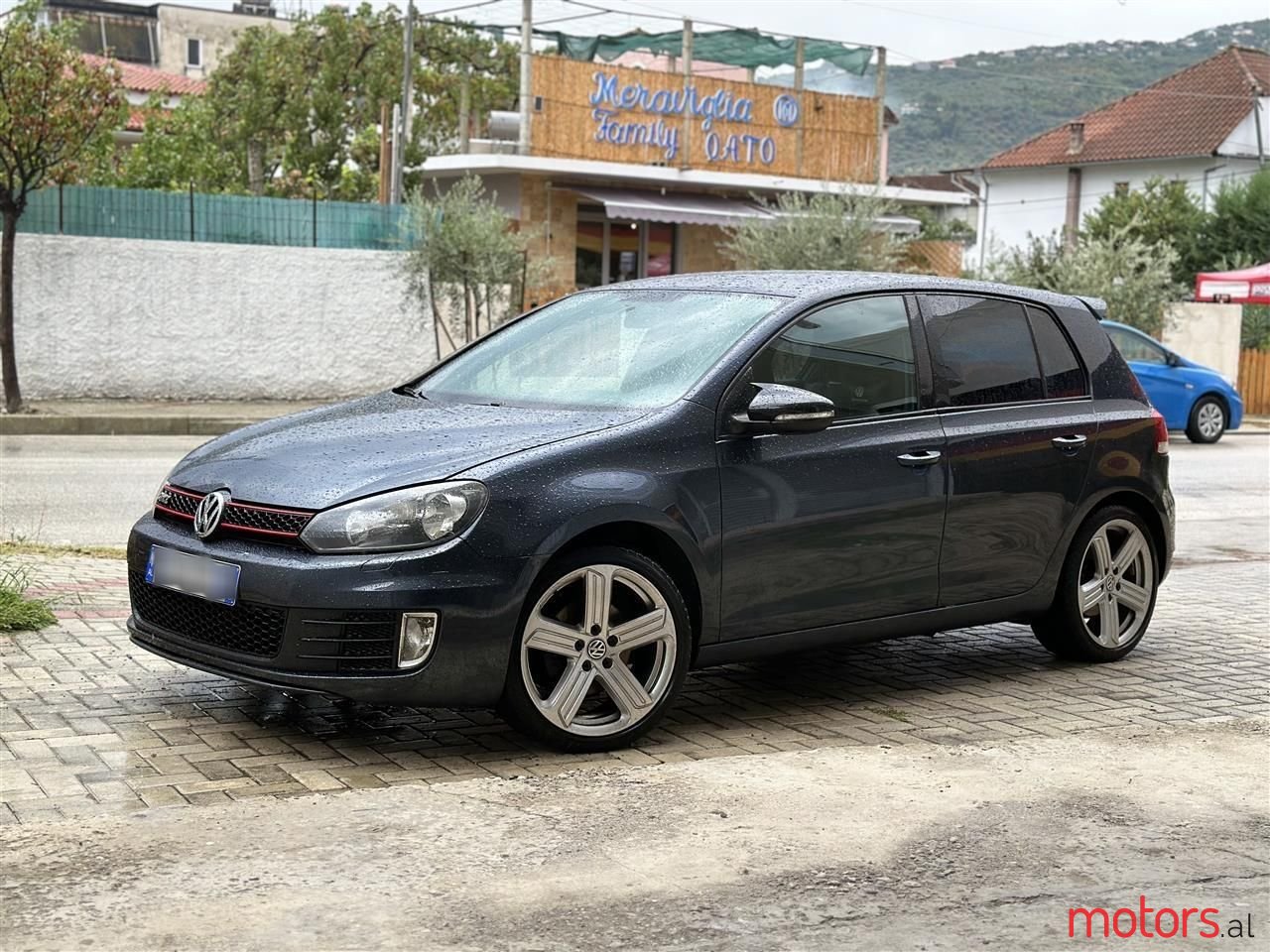 2010' Volkswagen Golf photo #1