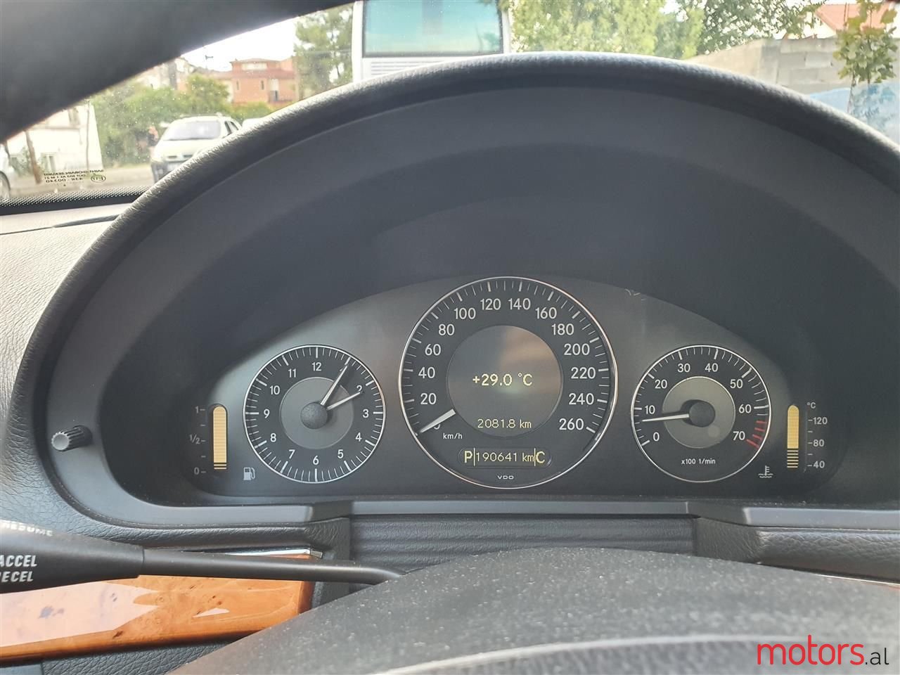 2008' Mercedes-Benz E 300 photo #5