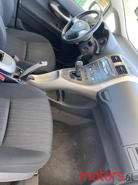 2007' Toyota Auris photo #4