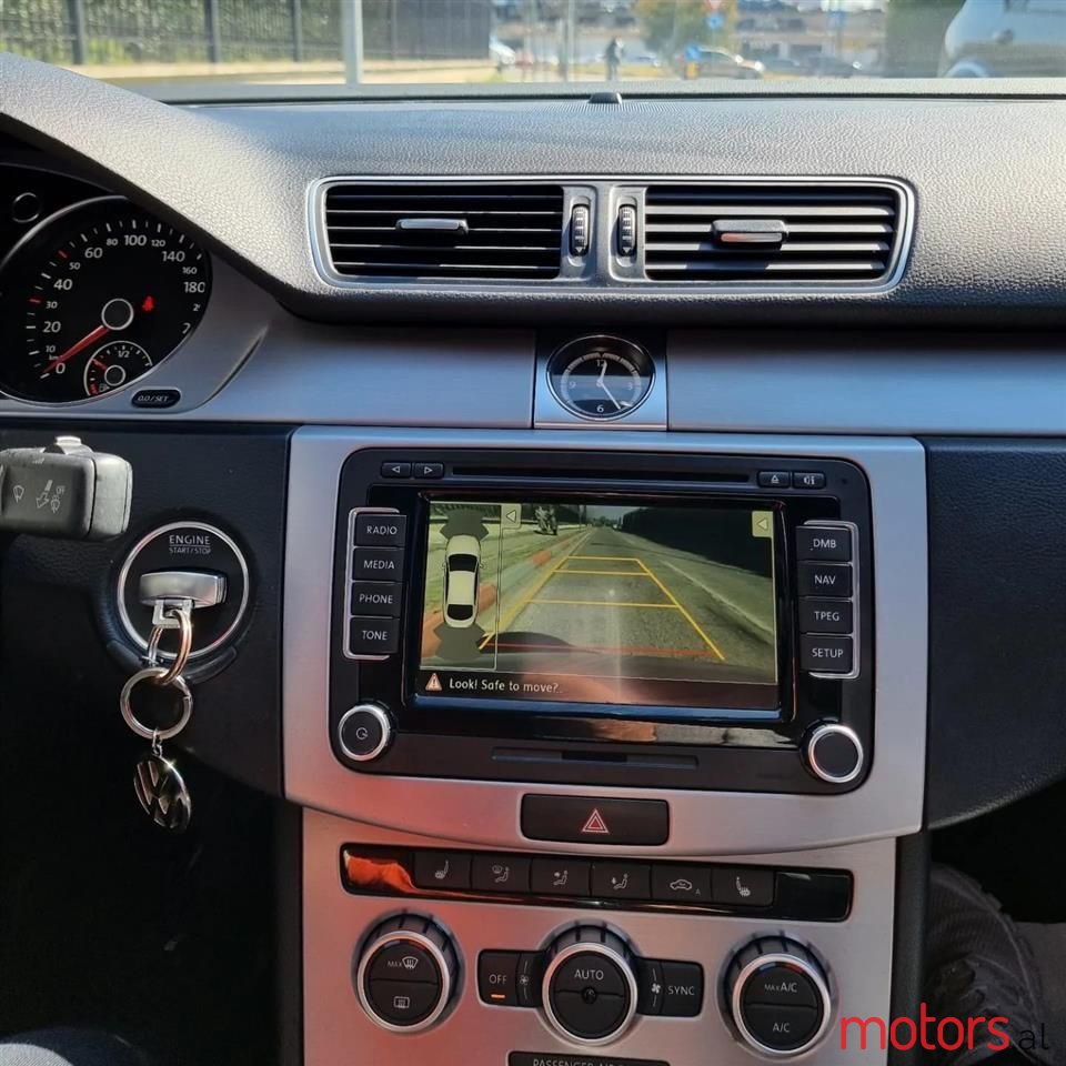 2015' Volkswagen Passat photo #4