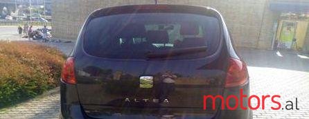 2004' SEAT Altea photo #1