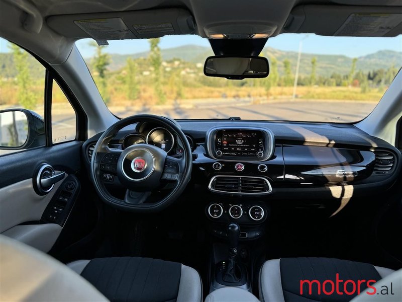 2017' Fiat 500X photo #5