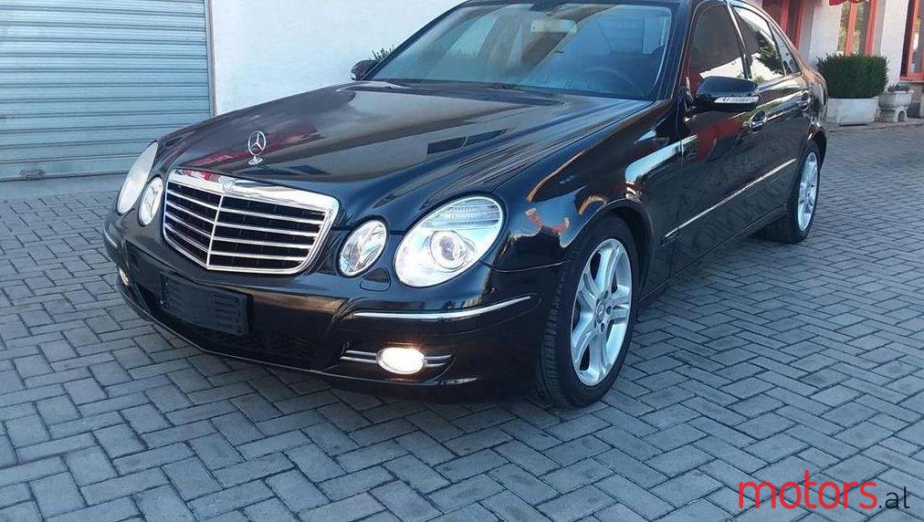 2008' Mercedes-Benz 220 photo #1