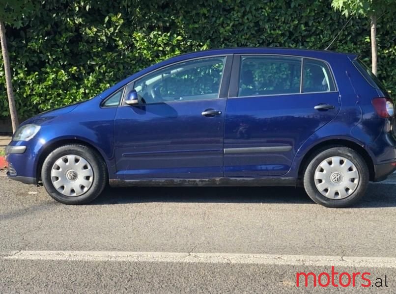 2005' Volkswagen Golf Plus photo #3