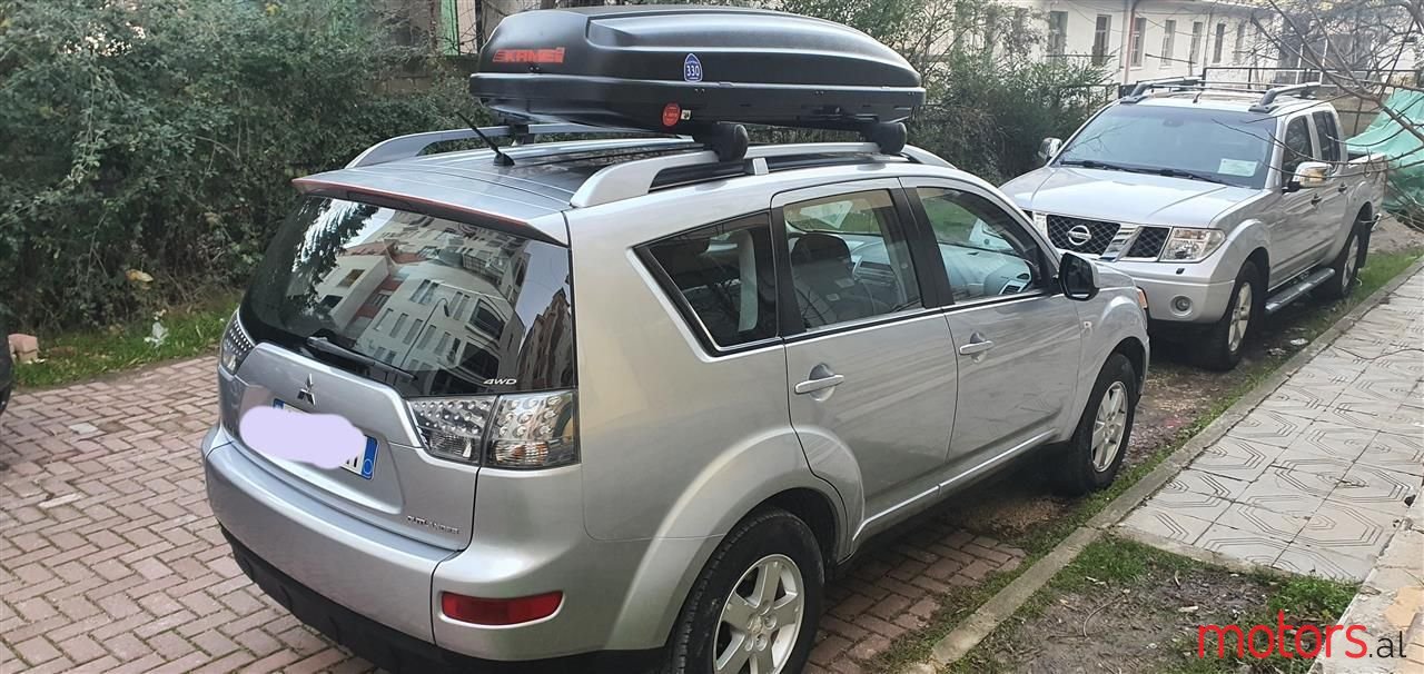 2008' Mitsubishi Outlander photo #4