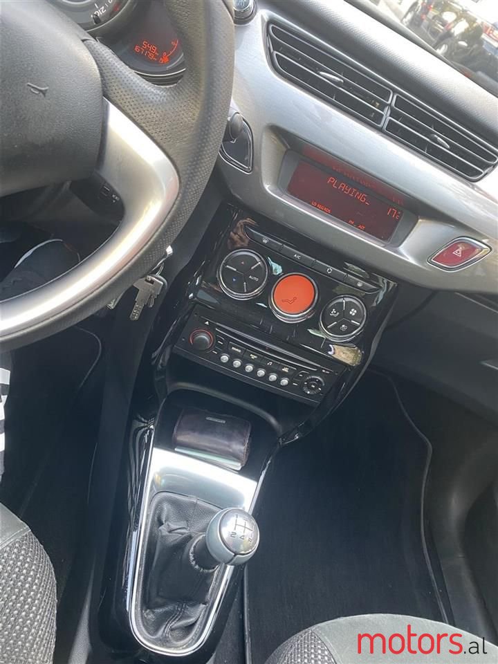 2010' Citroen C3 photo #2