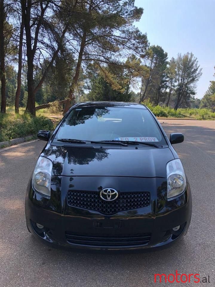 2007' Toyota Yaris photo #1