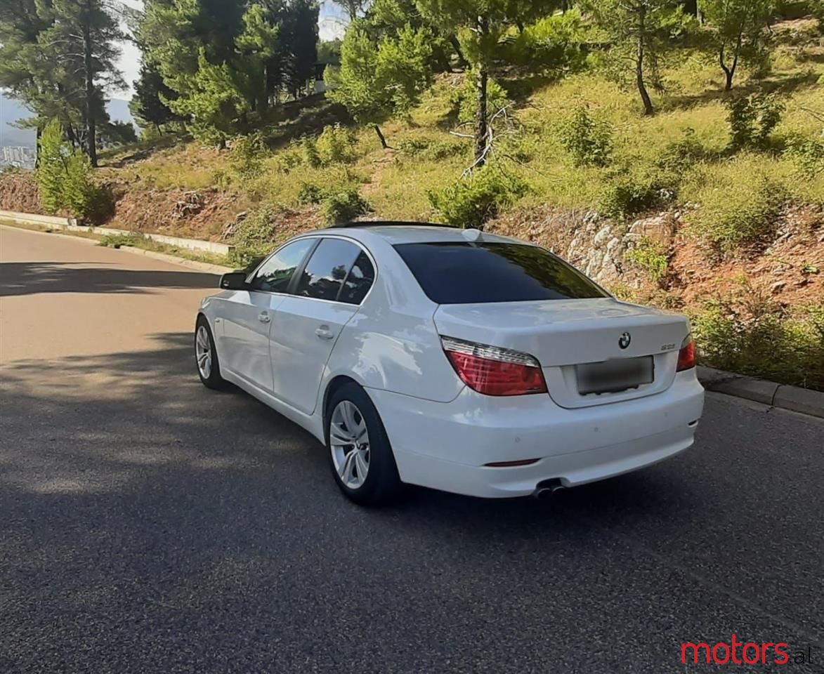 2009' BMW 528 photo #2