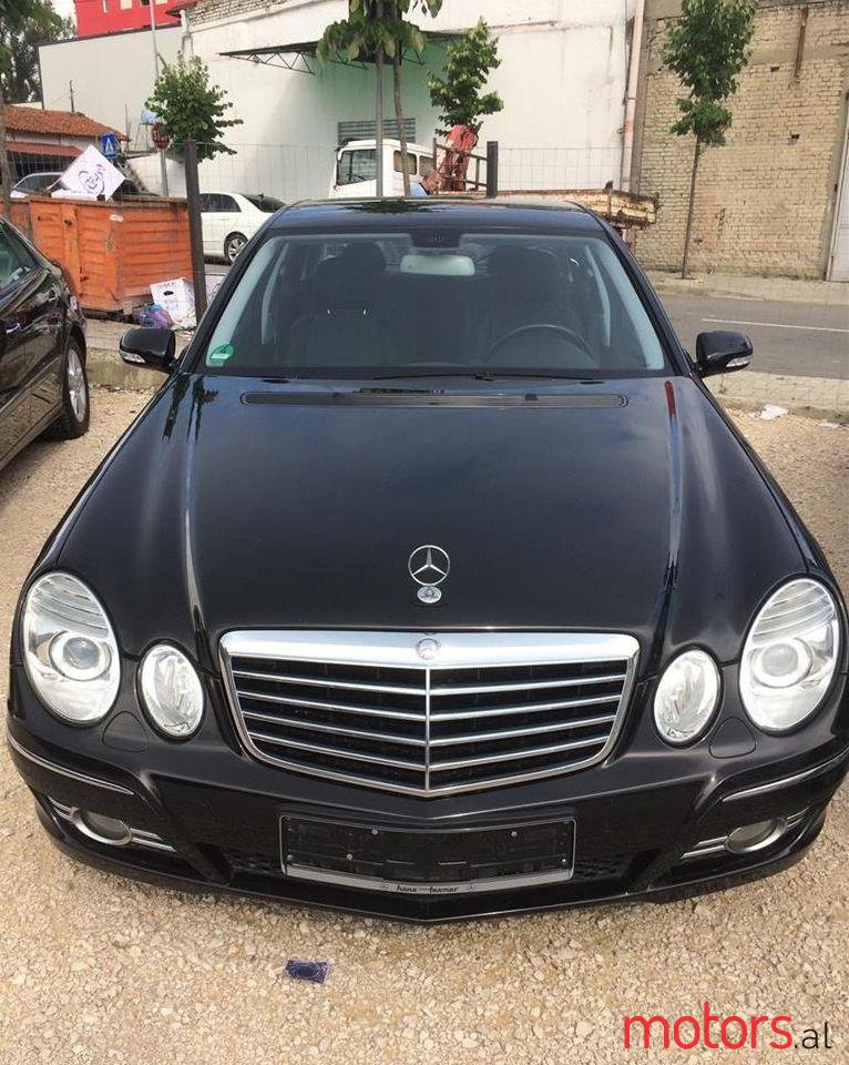 2007' Mercedes-Benz E 220 photo #1