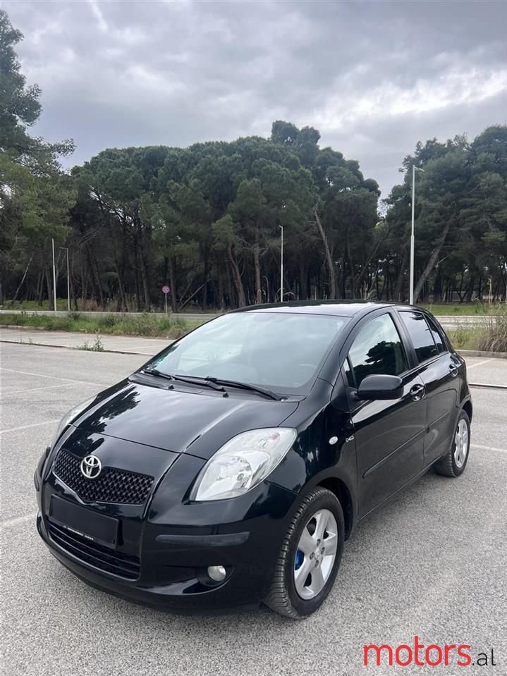2007' Toyota Yaris photo #2