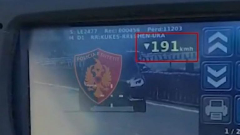 Jaguar-i me 191 kmh në Rrugën e Kombit, policia merr masa, ndëshkon kosovarin