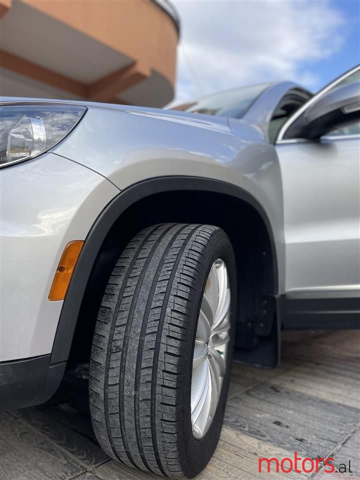 2013' Volkswagen Tiguan photo #5