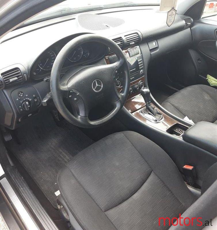 2005' Mercedes-Benz C 200 photo #2