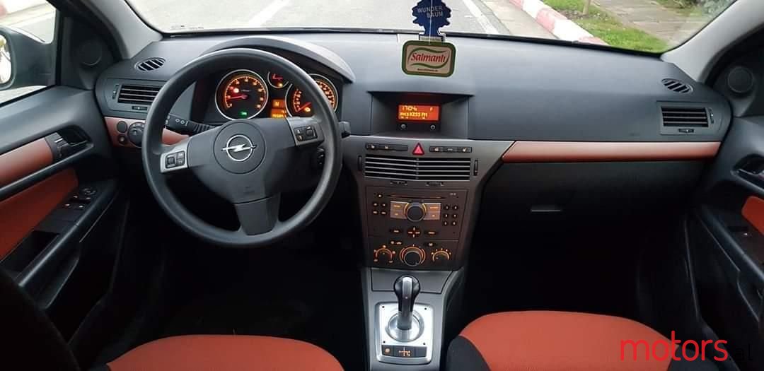 2006' Opel Astra photo #3