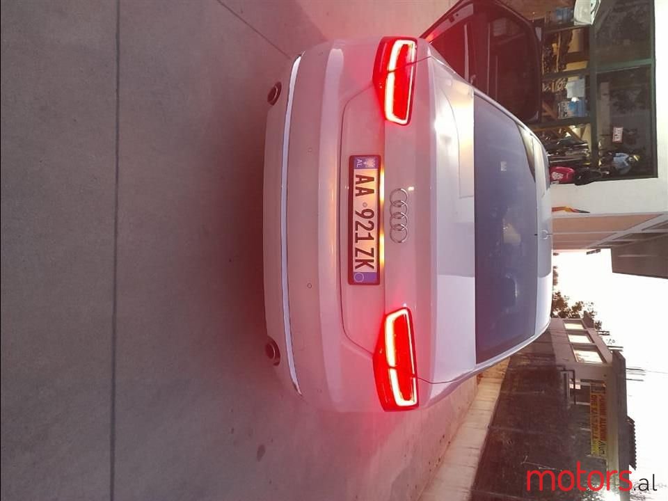 2012' Audi A8 photo #1