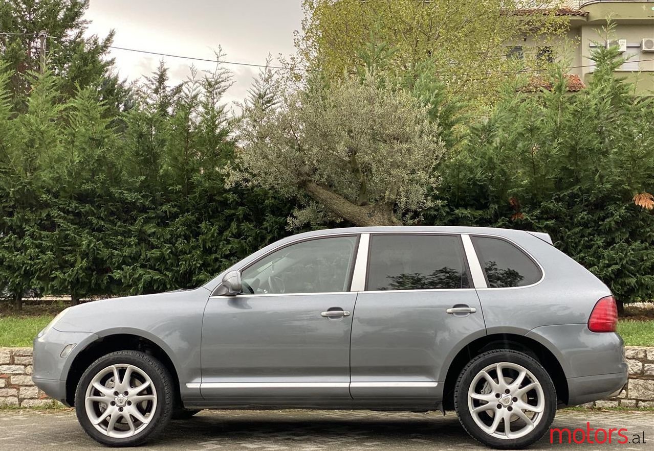 2006' Porsche Cayenne photo #1