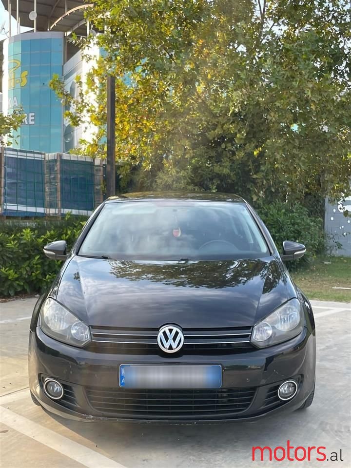 2009' Volkswagen Golf photo #4