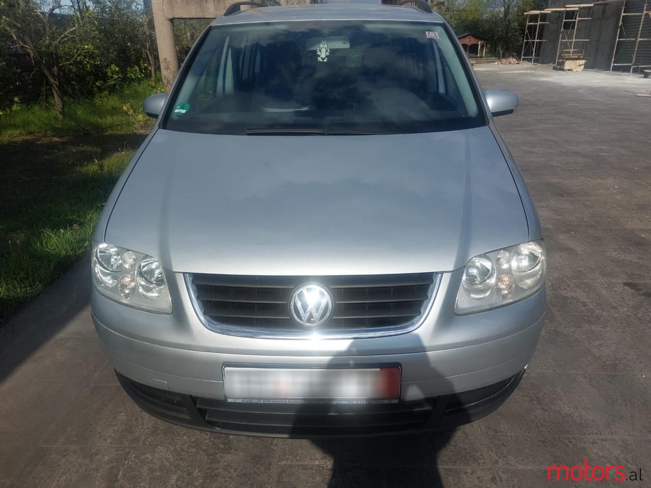 2004' Volkswagen Touran photo #4
