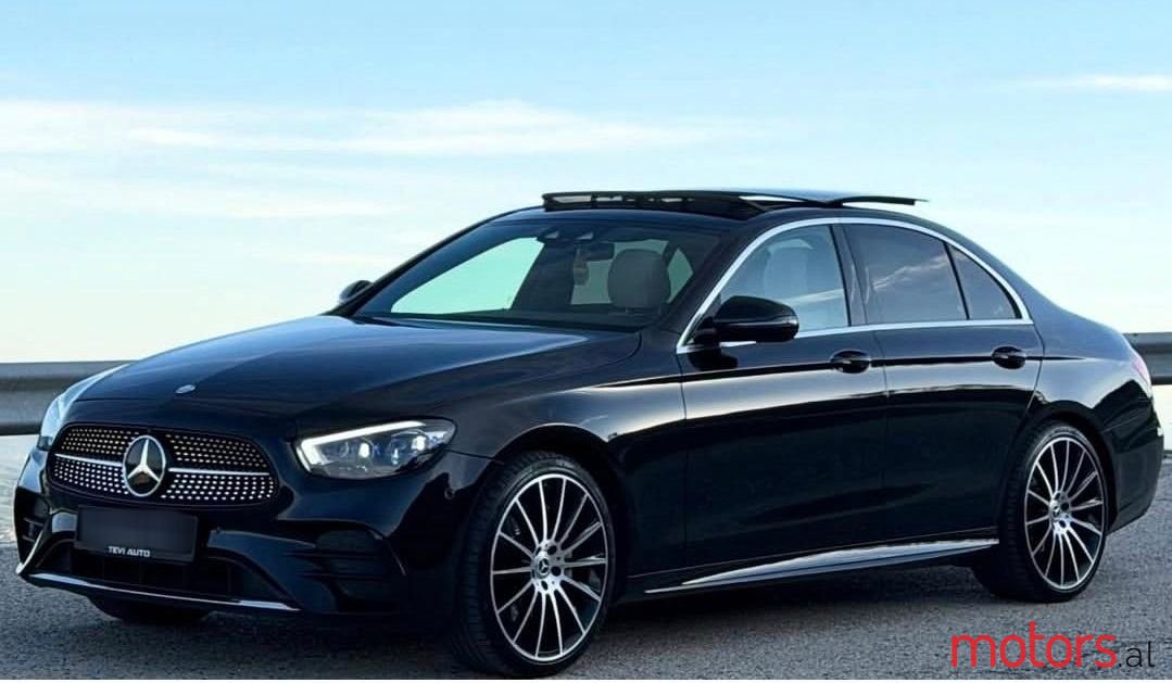 2017' Mercedes-Benz E 220 photo #1