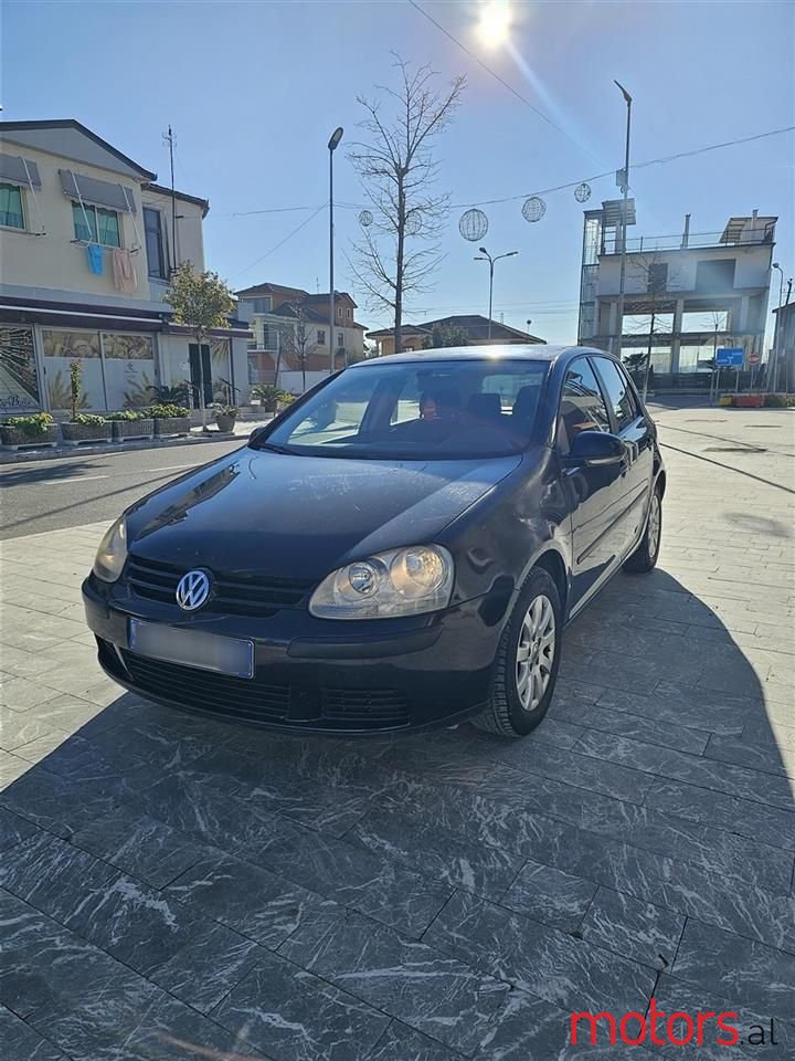 2004' Volkswagen Golf photo #1