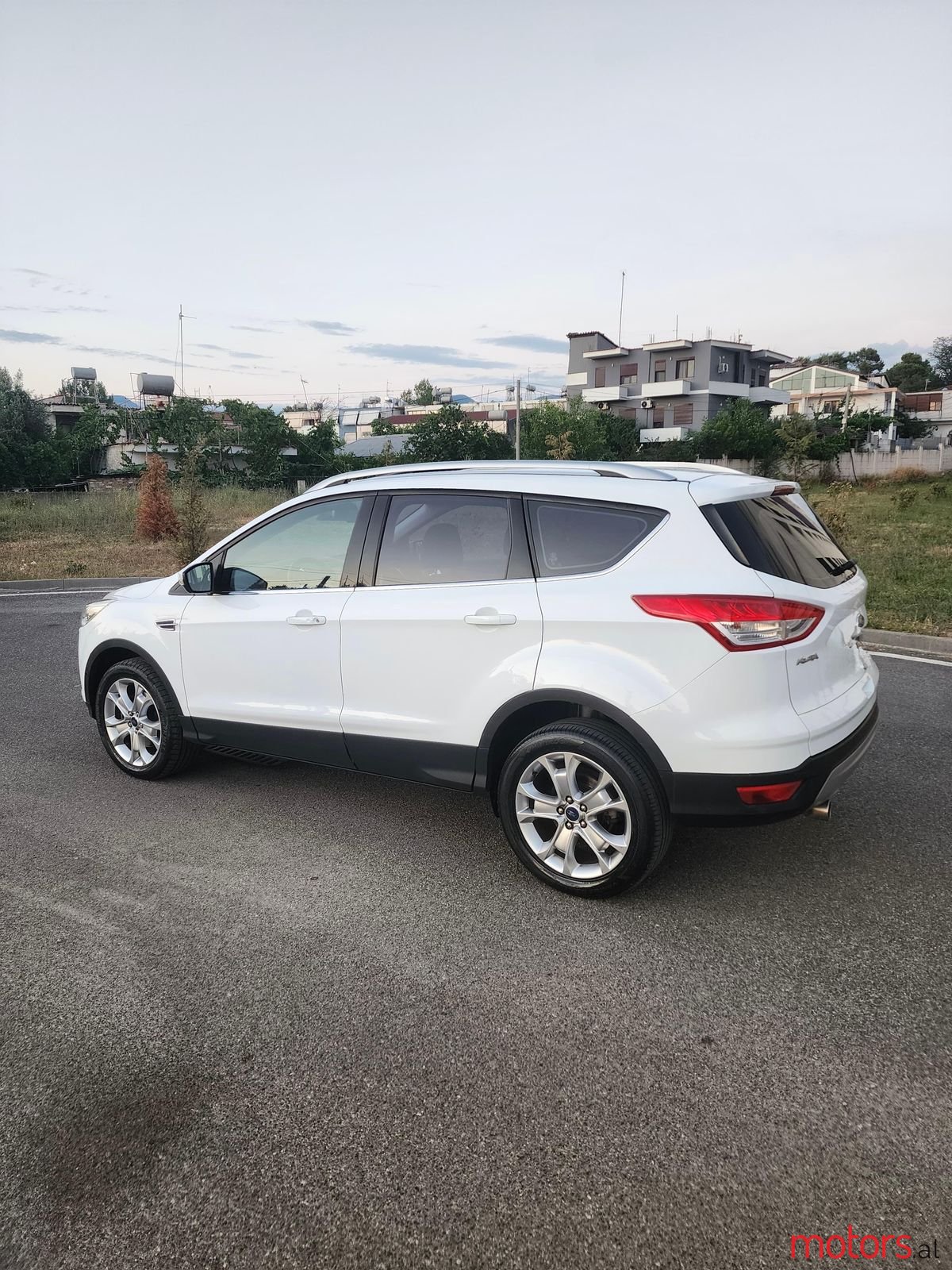 2015' Ford Kuga photo #2