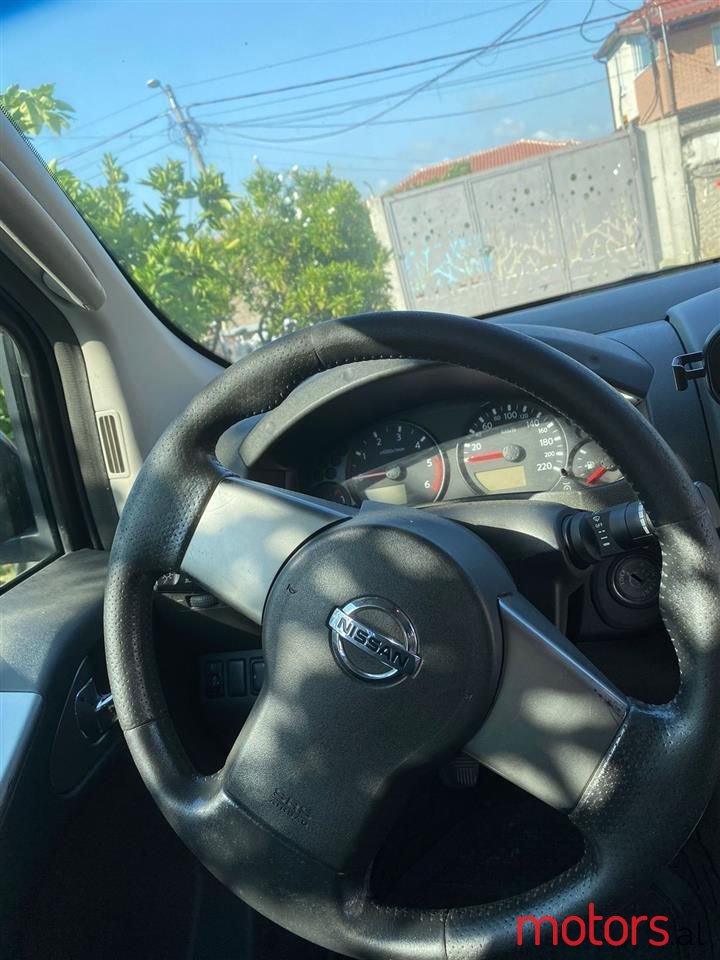 2007' Nissan Navara photo #3