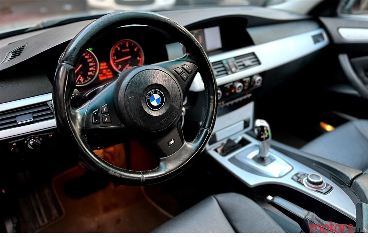 2009' BMW 530 photo #6