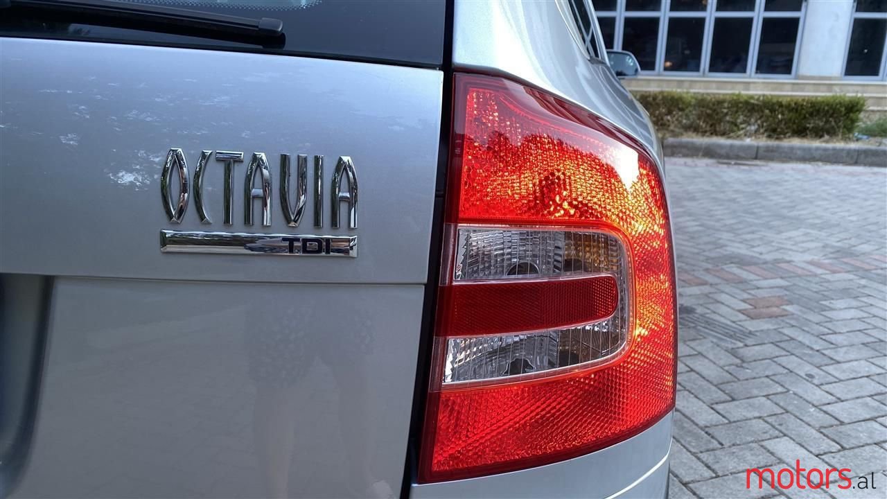 2007' Skoda Octavia photo #4