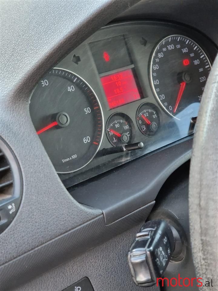 2009' Volkswagen Caddy photo #4