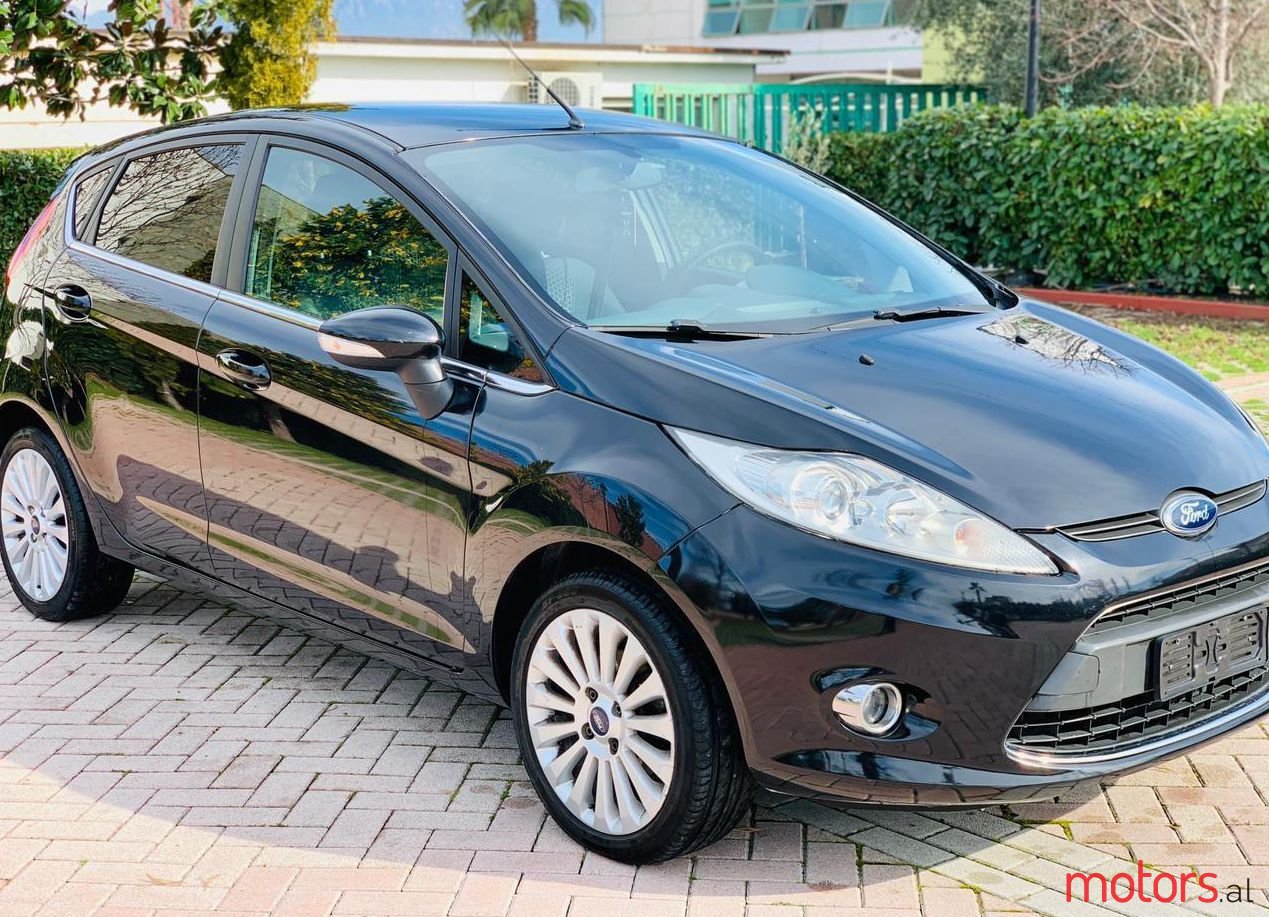 2010' Ford Fiesta photo #1