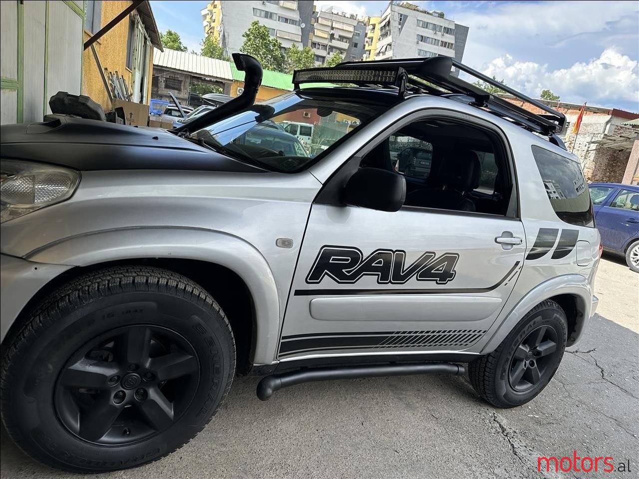 2004' Toyota RAV4 photo #1