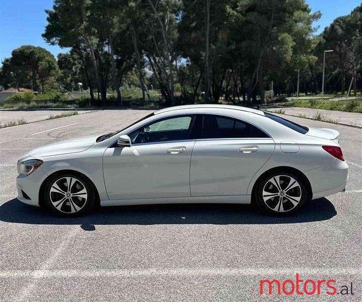 2014' Mercedes-Benz CLA 250 photo #5