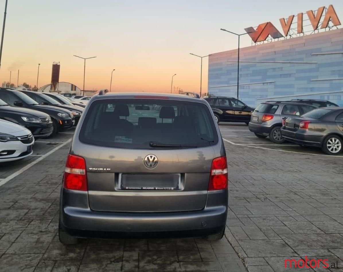 2006' Volkswagen Touran photo #4