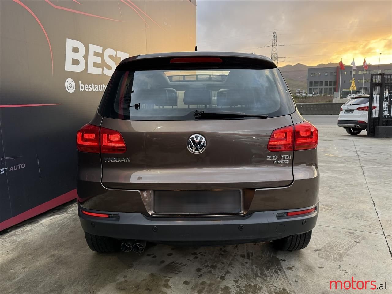 2012' Volkswagen Tiguan photo #5